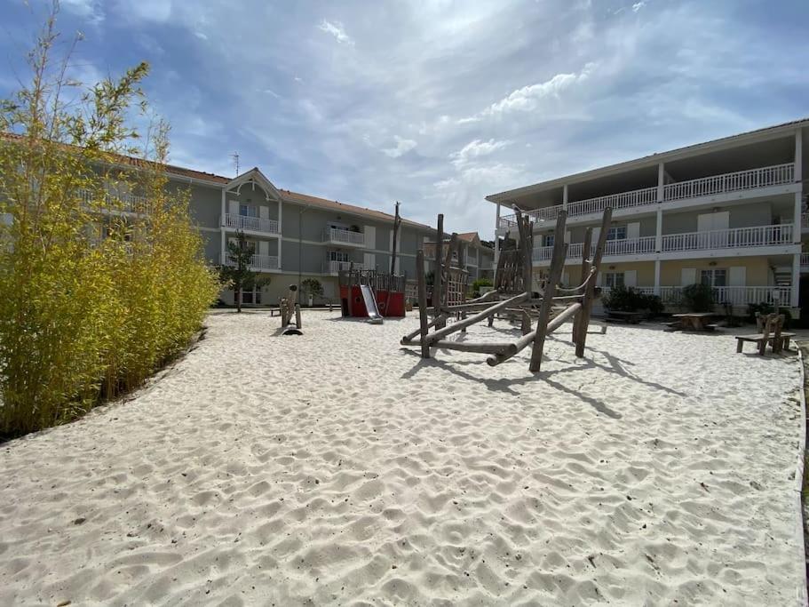 Maison Typee Arcachonnaise Avec Piscine Commune Ла-Тест-де-Бюш Екстер'єр фото